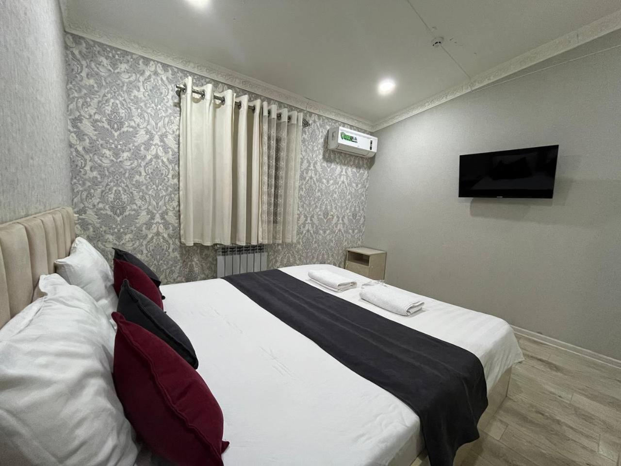 Fenix Hotel Tashkent Exterior foto
