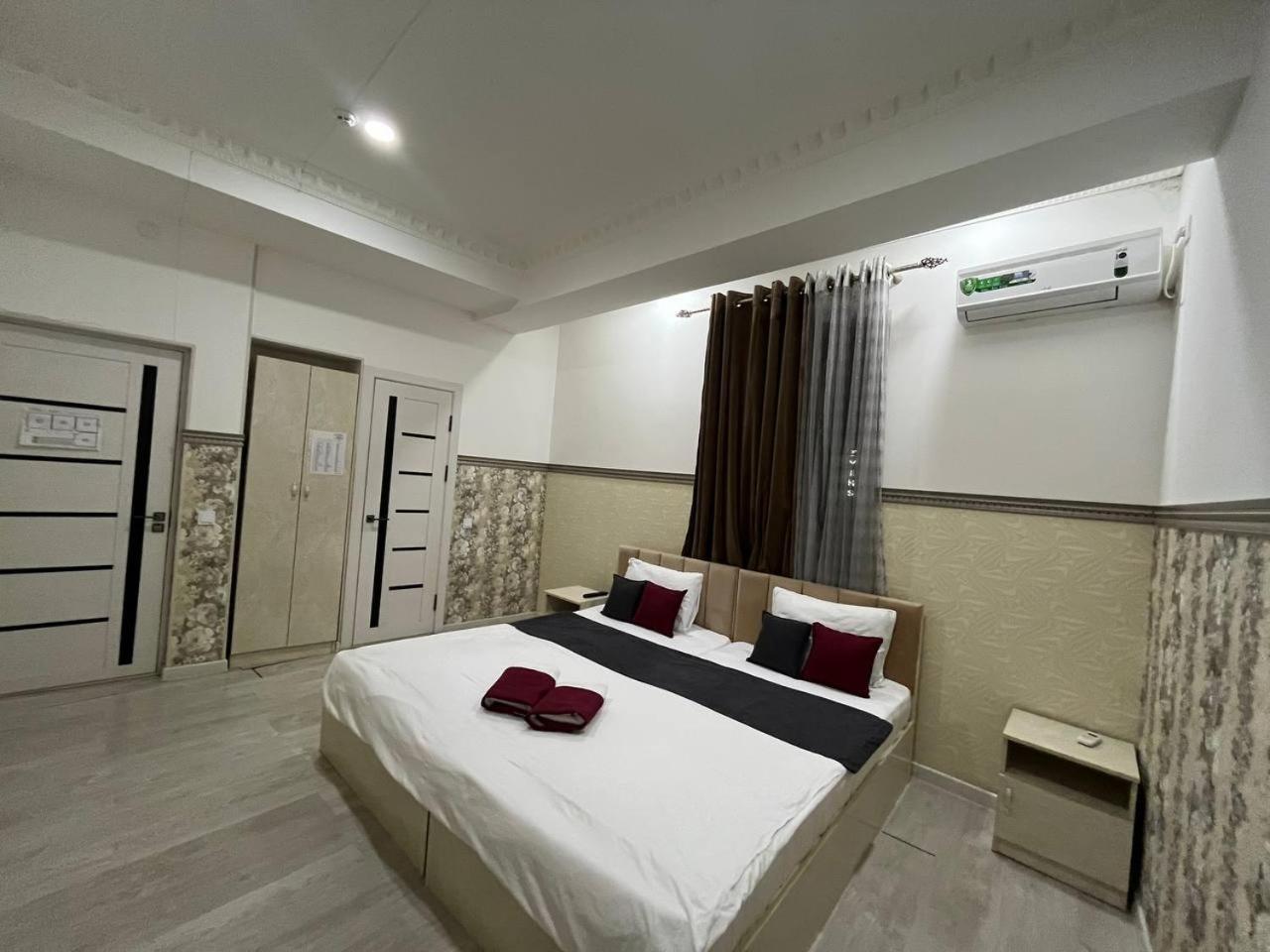 Fenix Hotel Tashkent Exterior foto